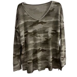 American Eagle Women's Camo Long Sleeve Waffle Knit Thermal Top M
